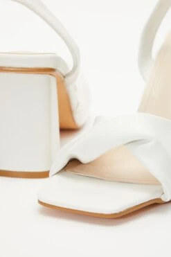 White Twist Front Block Heeled Sandals -Princess Style Shop 00100036765 ZB